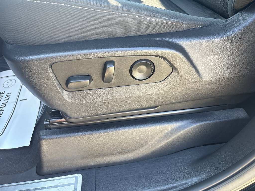 Used 2025 Chevrolet Silverado 1500 LT RWD image 14