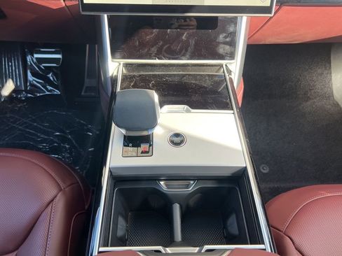 New 2025 Land Rover Range Rover Autobiography image 23