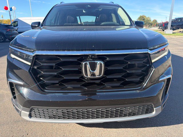 Used 2025 Honda Pilot Elite image 3