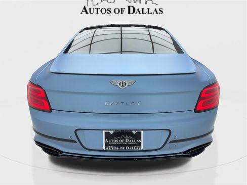 Used 2022 Bentley Flying Spur W12 image 11