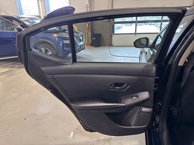 Used 2025 Nissan Sentra SV FWD image 11