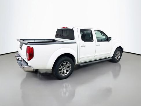 Used 2019 Nissan Frontier SL RWD image 9