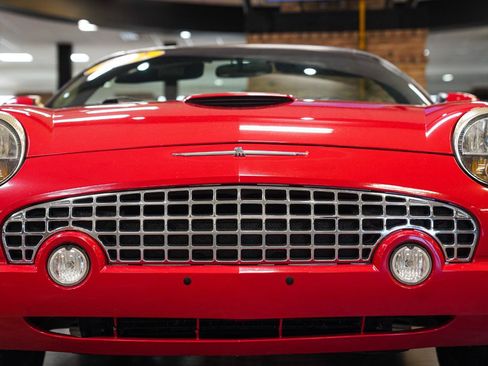 Used 2002 Ford Thunderbird RWD image 4