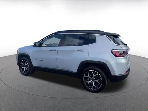 Used 2025 Jeep Compass Limited AWD/4WD image 10