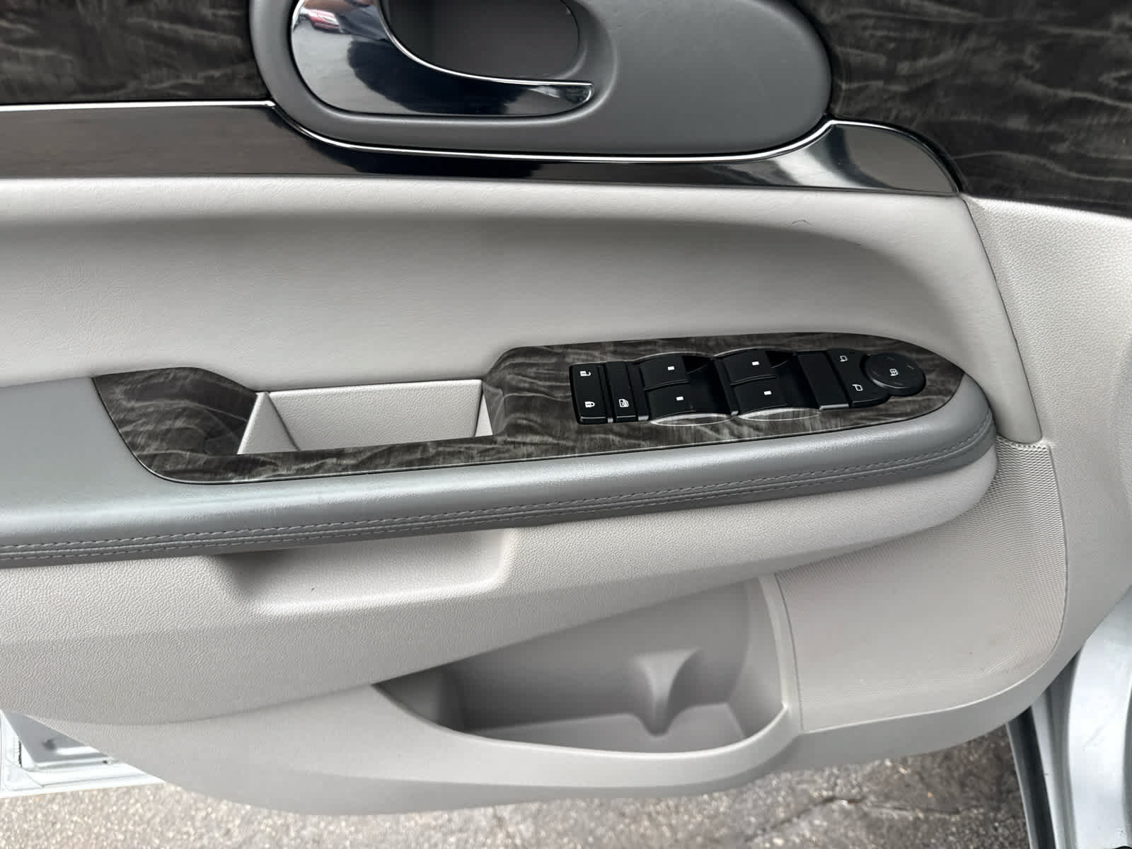 Used 2014 Buick Enclave Convenience AWD/4WD image 10