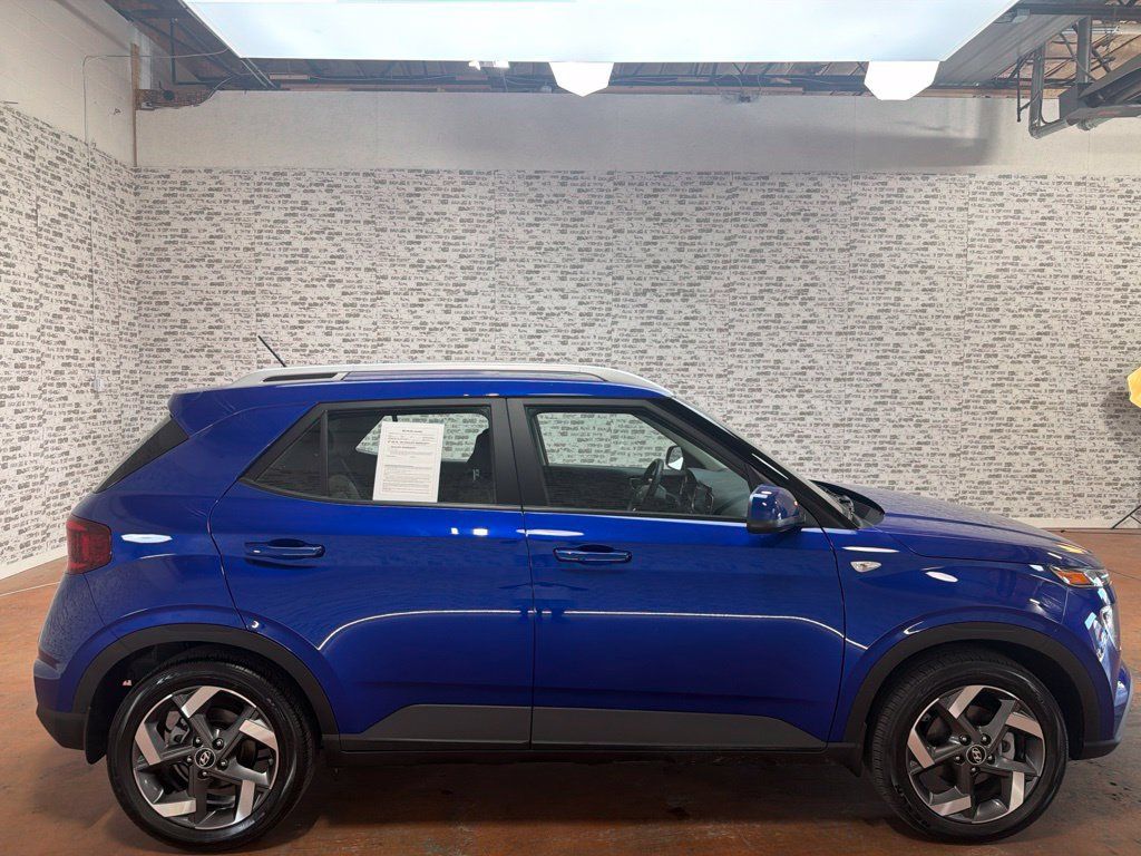 Certified 2026 Hyundai Venue SEL FWD image 8