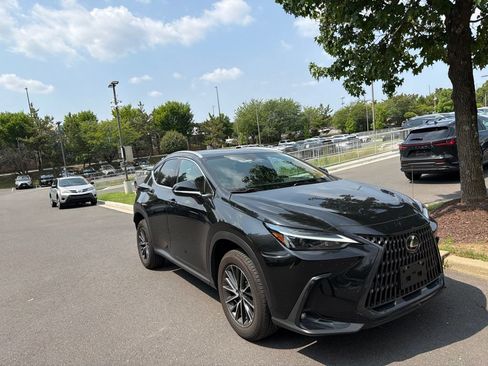 Certified 2025 Lexus NX 250 AWD w/ Accessory Package (2T) image 9