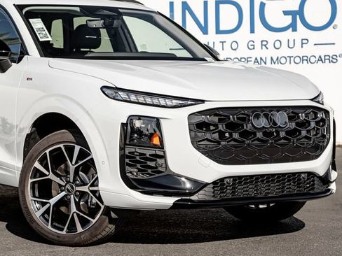 New 2026 Audi Q3 quattro 2.0T AWD/4WD image 5