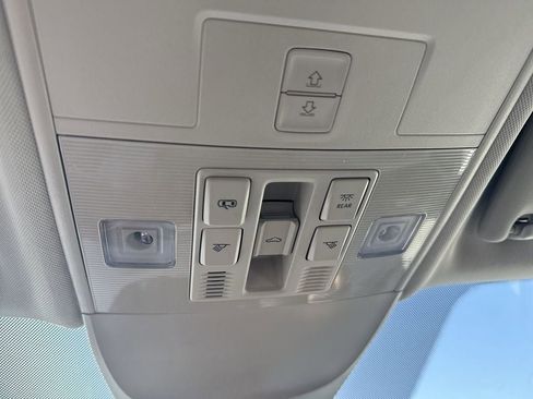 New 2025 Volkswagen Taos SEL image 12