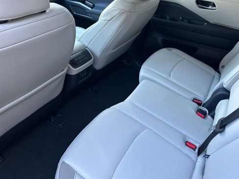 New 2026 Nissan Pathfinder SL image 10