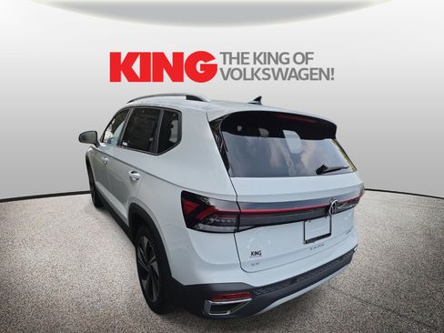 New 2025 Volkswagen Taos SE image 5