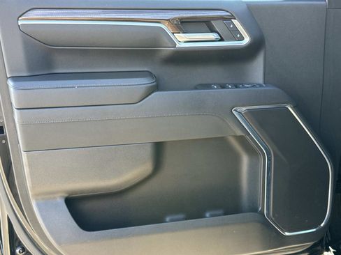 Used 2023 Chevrolet Silverado 1500 LT image 16