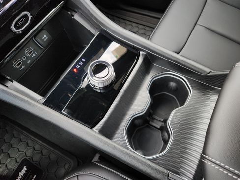 New 2026 Jeep Grand Cherokee Limited RWD image 15