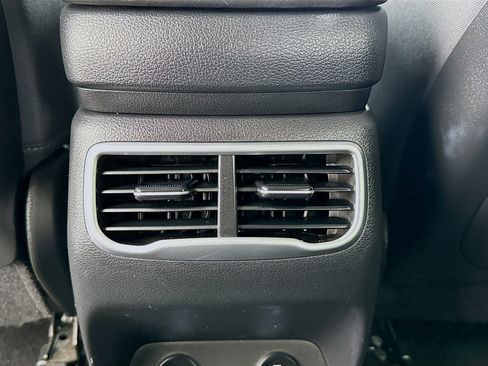 Used 2023 Hyundai Santa Fe SEL AWD/4WD image 17