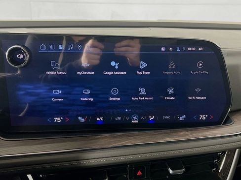 New 2026 Chevrolet Suburban Z71 image 15