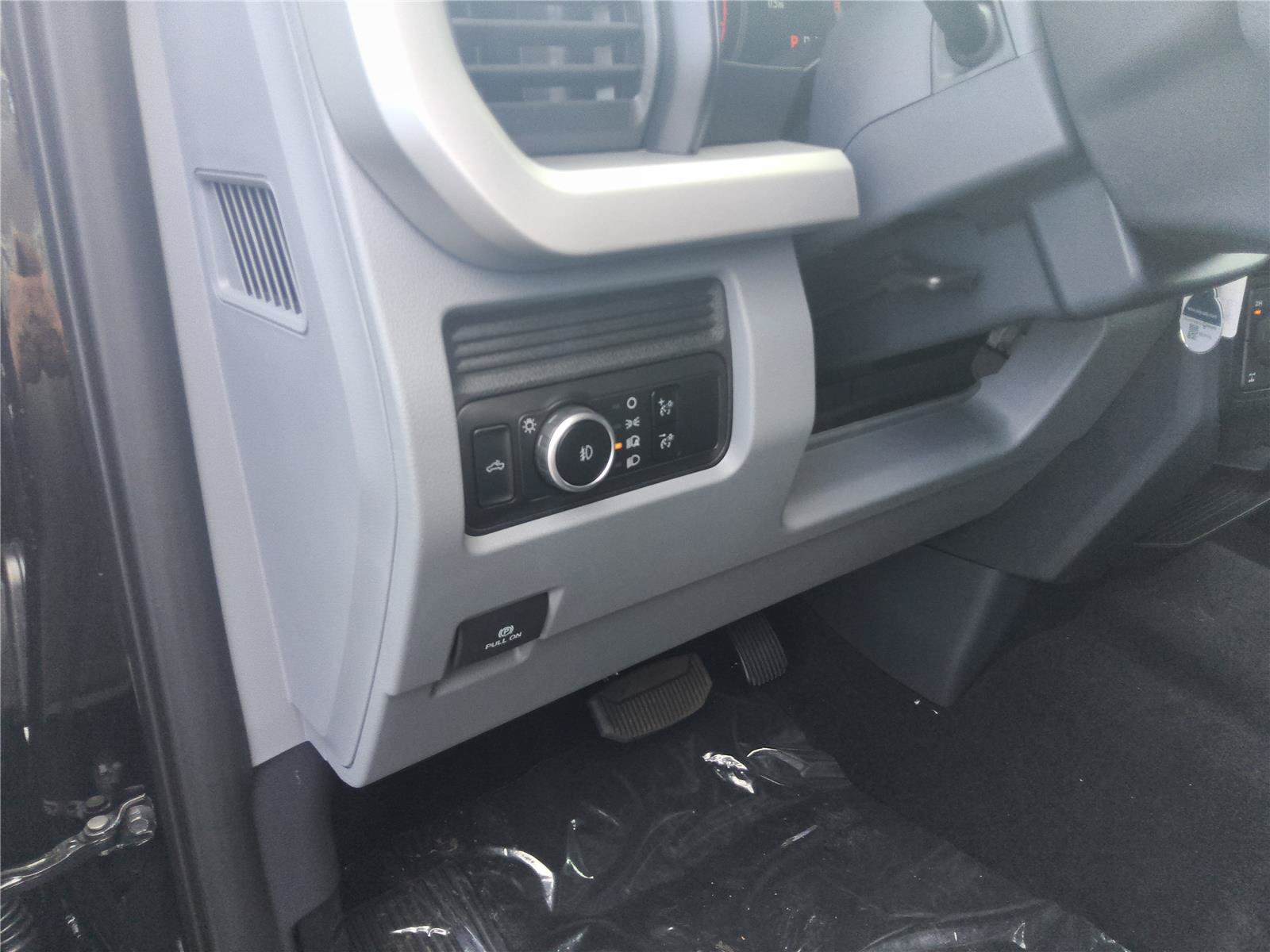New 2027 Ford F250 XL w/ Tremor Off-Road Package AWD/4WD image 16