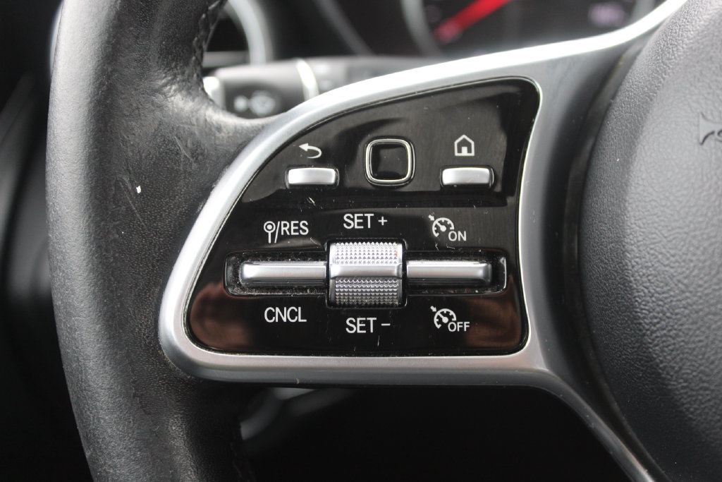 Used 2020 Mercedes-Benz GLC 300 image 28