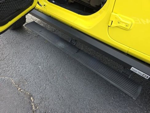 Used 2022 Jeep Wrangler Unlimited Sport w/ Xtreme Recon 35" Tire Package image 5