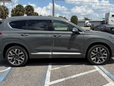 Used 2023 Hyundai Santa Fe Calligraphy FWD image 2