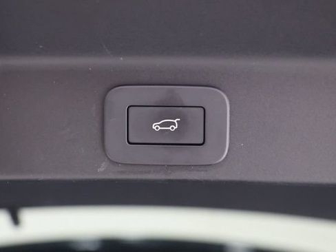 Used 2024 Jaguar F-PACE R-Dynamic S AWD/4WD image 36