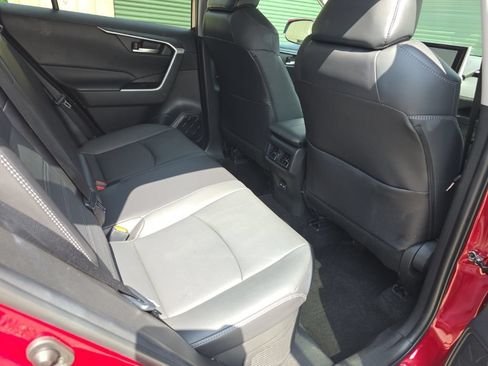 Certified 2023 Toyota RAV4 XLE Premium AWD/4WD image 17