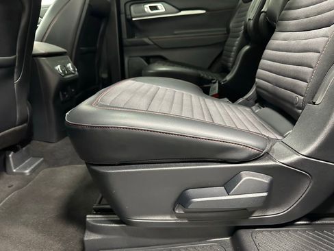 Used 2025 Ford Explorer ST-Line image 42