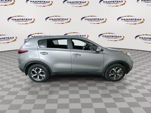 Used 2020 Kia Sportage LX AWD/4WD image 9