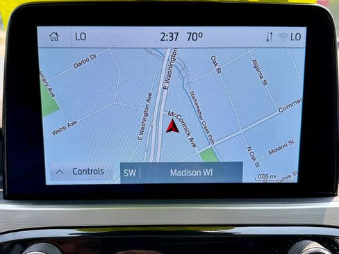 Used 2022 Ford Escape Titanium image 10