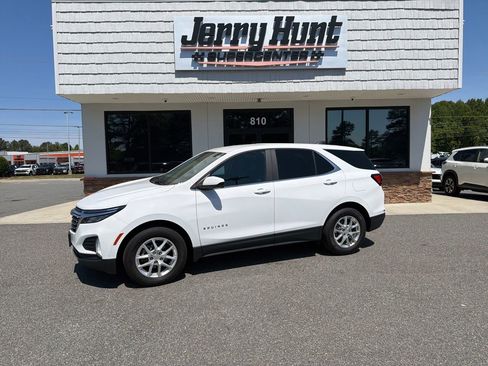 Used 2022 Chevrolet Equinox LT FWD image 1