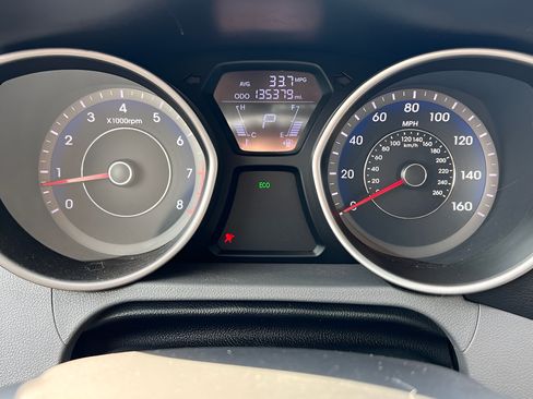 Used 2013 Hyundai Elantra GLS FWD image 21