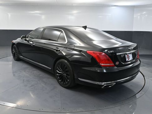 Used 2017 Genesis G90 3.3T Premium image 8