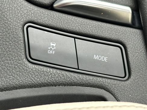 Certified 2024 Cadillac XT6 Sport w/ Technology Package image 33