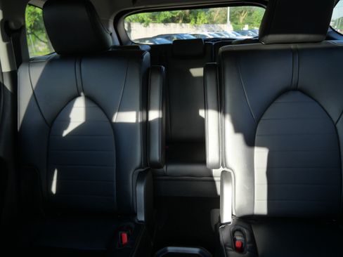 Used 2020 Toyota Highlander Limited AWD/4WD image 13