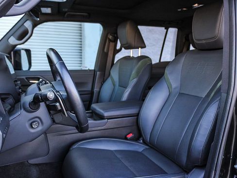 Used 2024 Lexus GX 550 AWD/4WD image 18