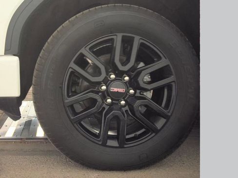 Used 2021 GMC Sierra 1500 Elevation image 9