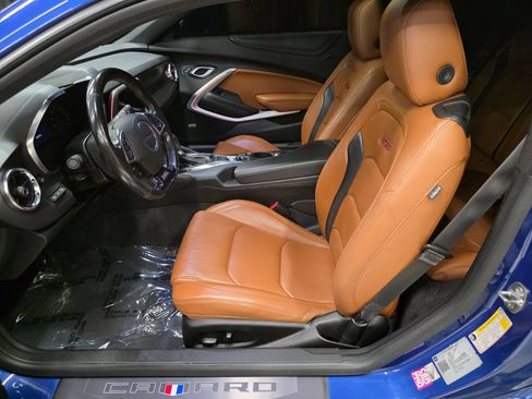 Used 2021 Chevrolet Camaro SS RWD image 17