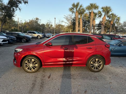 Used 2021 Buick Encore GX Essence w/ Advanced Technology Package image 4