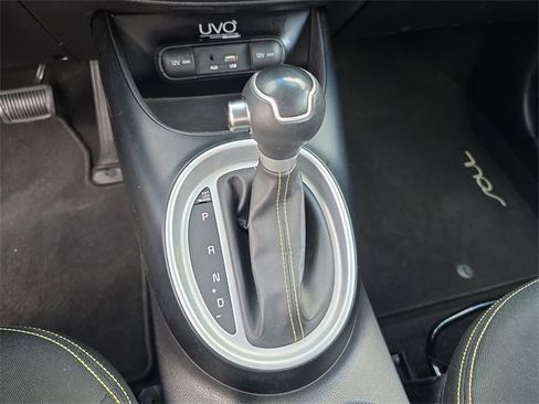 Used 2015 Kia Soul + image 18