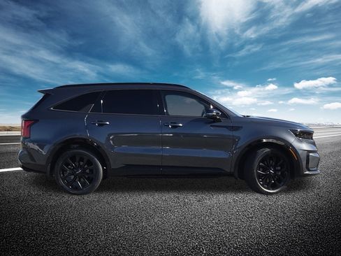 Used 2023 Kia Sorento SX image 22