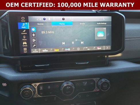 Certified 2025 Jeep Gladiator Sport AWD/4WD image 34
