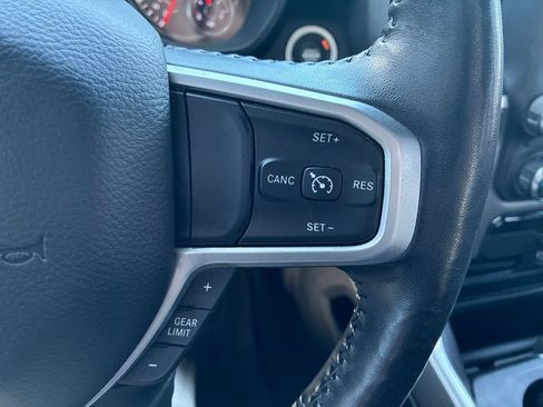 Used 2020 RAM 1500 Big Horn AWD/4WD image 25