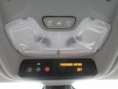 Certified 2019 Chevrolet Bolt Premier w/ Infotainment Package FWD image 31