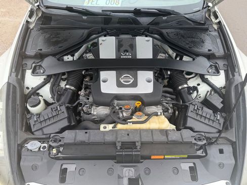Used 2019 Nissan 370Z Coupe w/ Z34 Heritage Edition - White RWD image 11