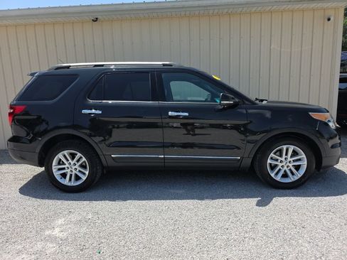 Used 2013 Ford Explorer XLT FWD image 5