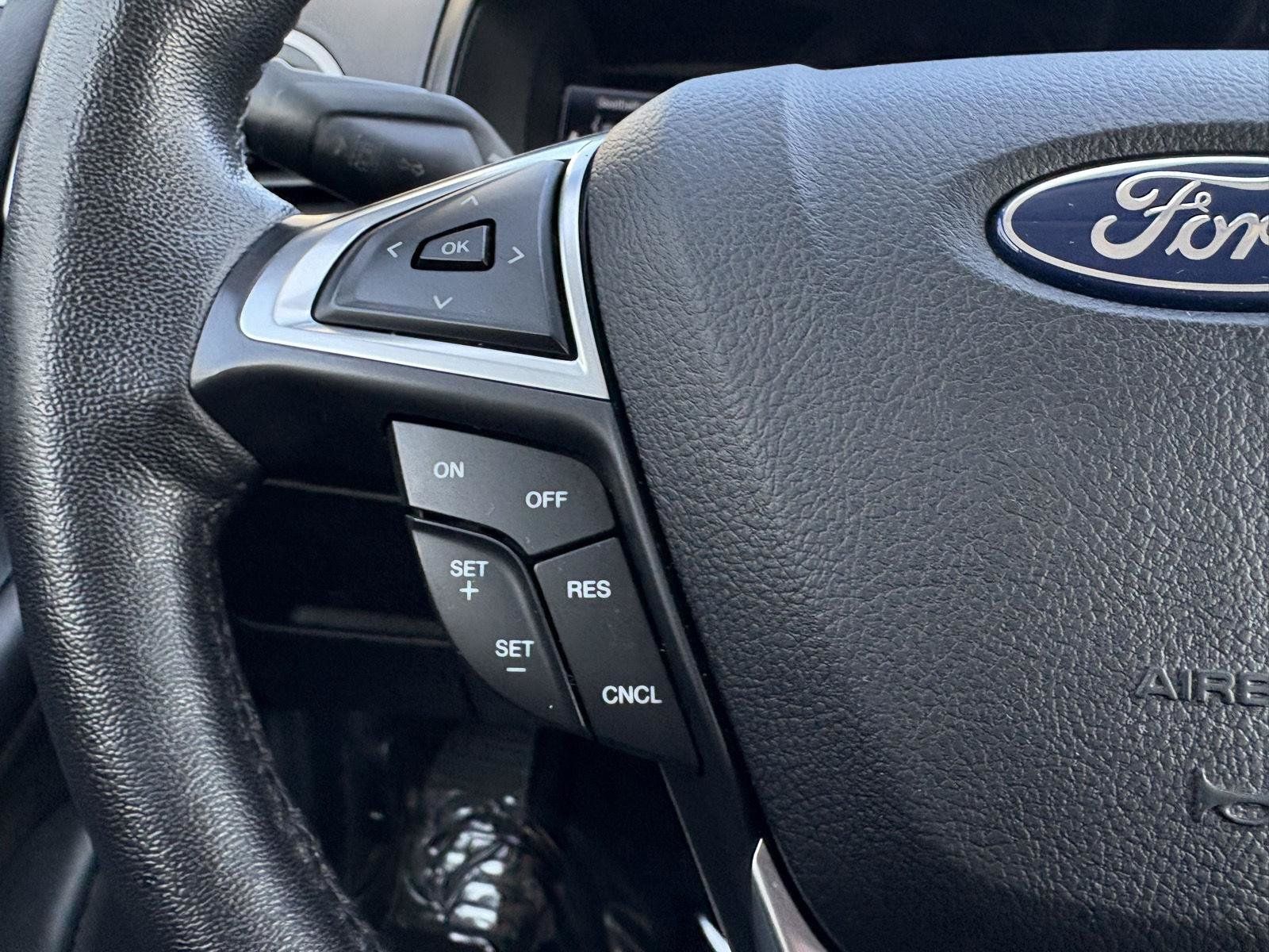 Used 2022 Ford Edge SEL w/ Convenience Package AWD/4WD image 10