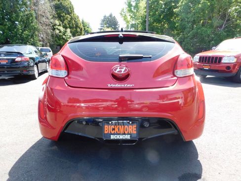 Used 2014 Hyundai Veloster w/ Style Package 02 FWD image 20