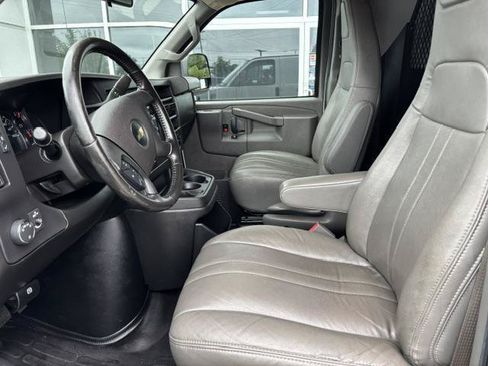 Used 2022 Chevrolet Express 2500 w/ Driver Convenience Package RWD image 8