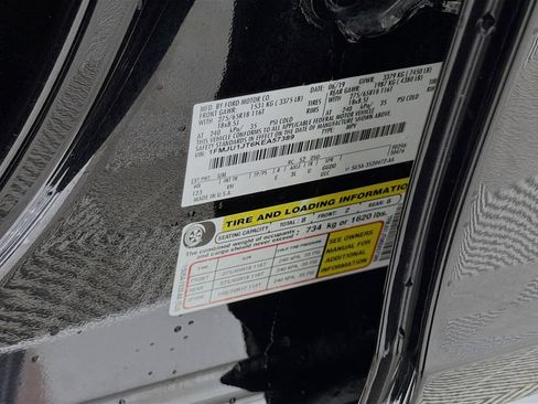 Used 2019 Ford Expedition XLT w/ Equipment Group 202A AWD/4WD image 35