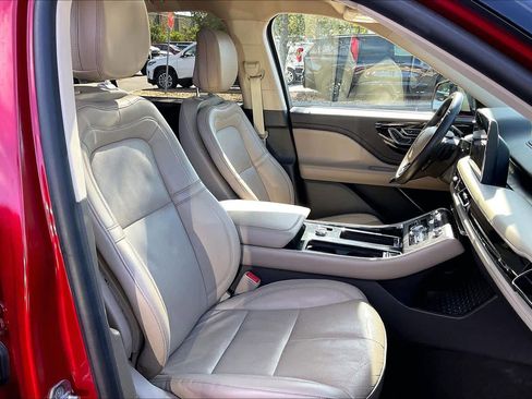 Used 2020 Lincoln Aviator Reserve w/ Equipment Group 201A image 8