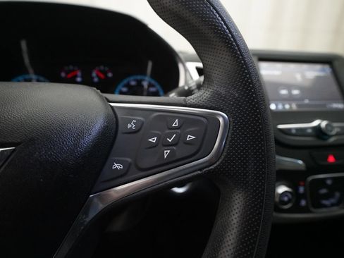 Used 2019 Chevrolet Equinox LS w/ LS Convenience Package AWD/4WD image 18